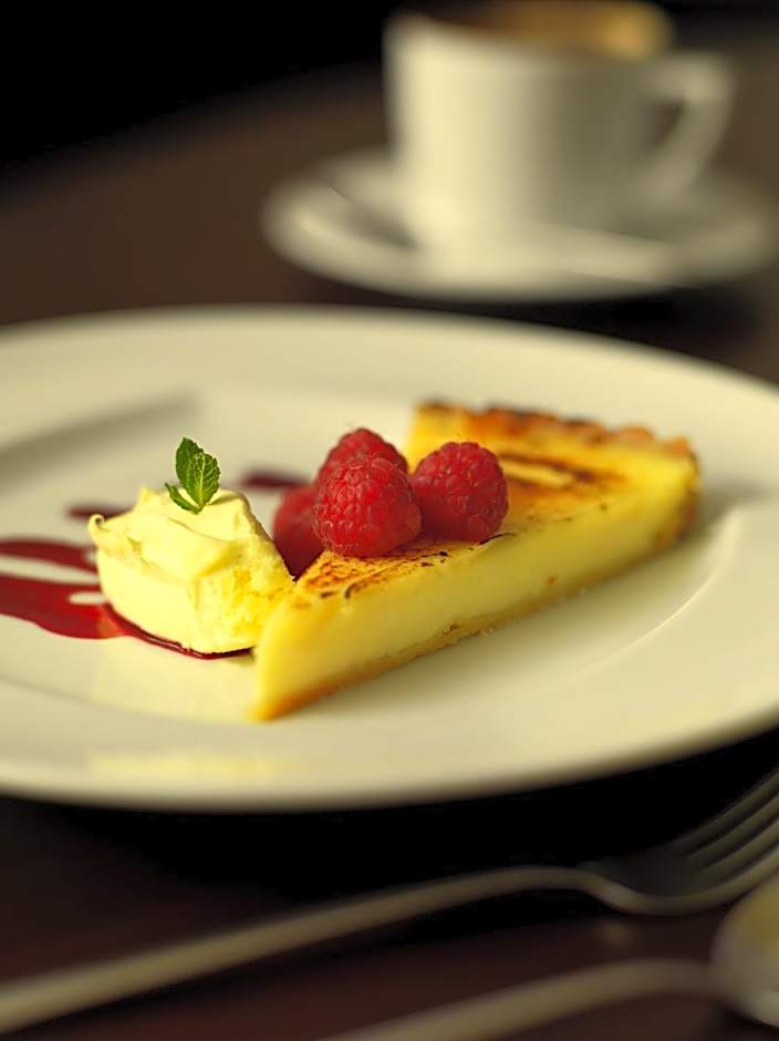 12 London Street Apartments