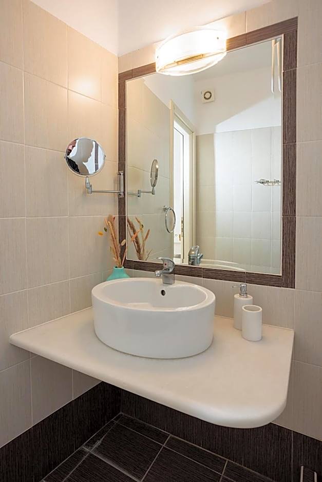 Anemomilos Beach hotel