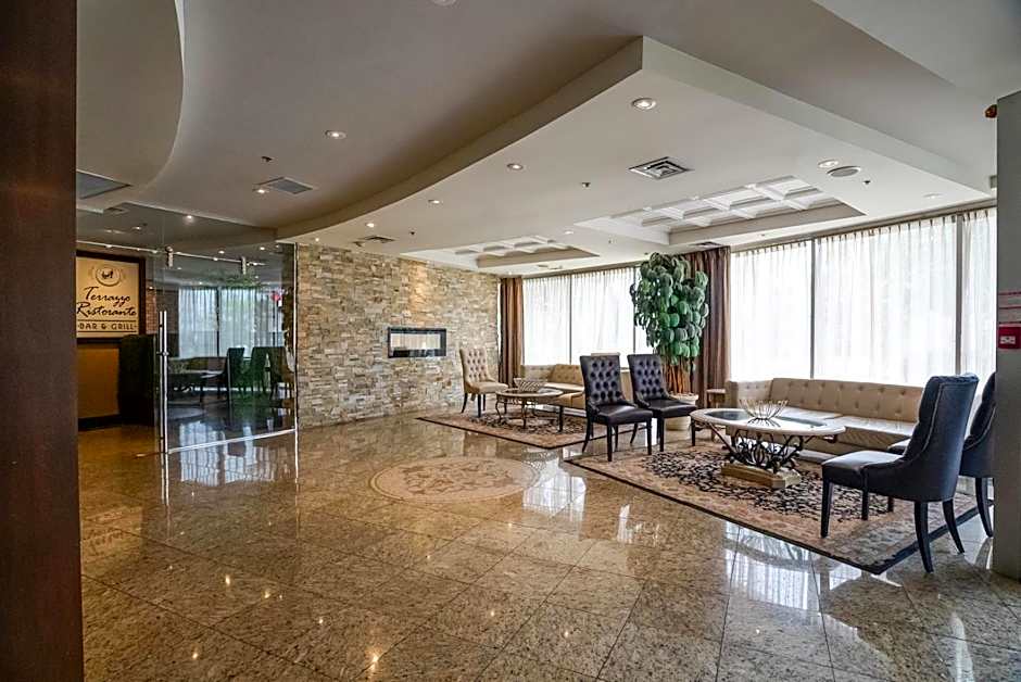 Monte Carlo Inns Airport Suites