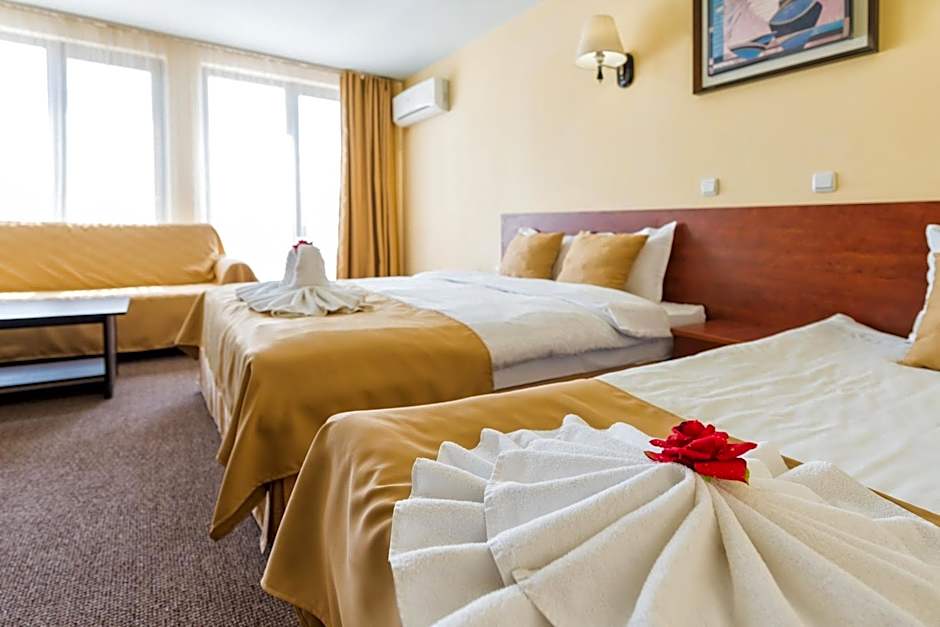 Avenue Hotel
