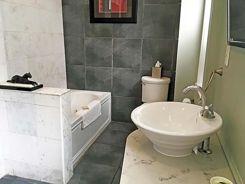 Morris House Hotel - Bed And Breakfast