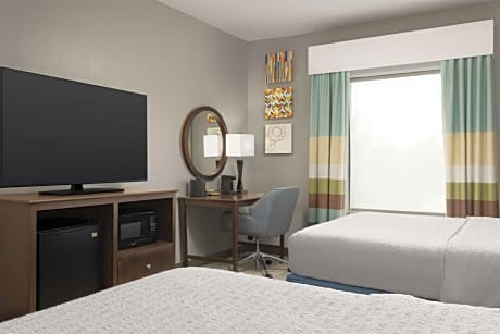 Queen Room with Two Queen Beds - Hearing Access/Non-Smoking
