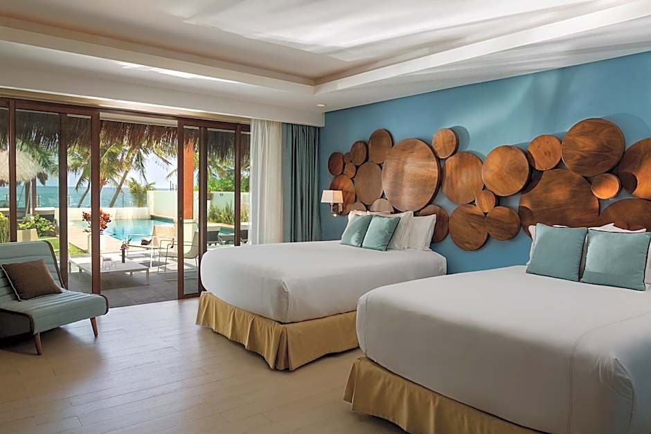 Azul Villa Esmeralda, by Karisma