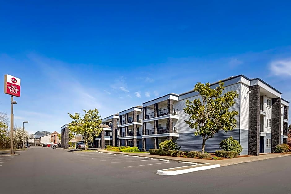 Best Western Plus Grand Manor Inn