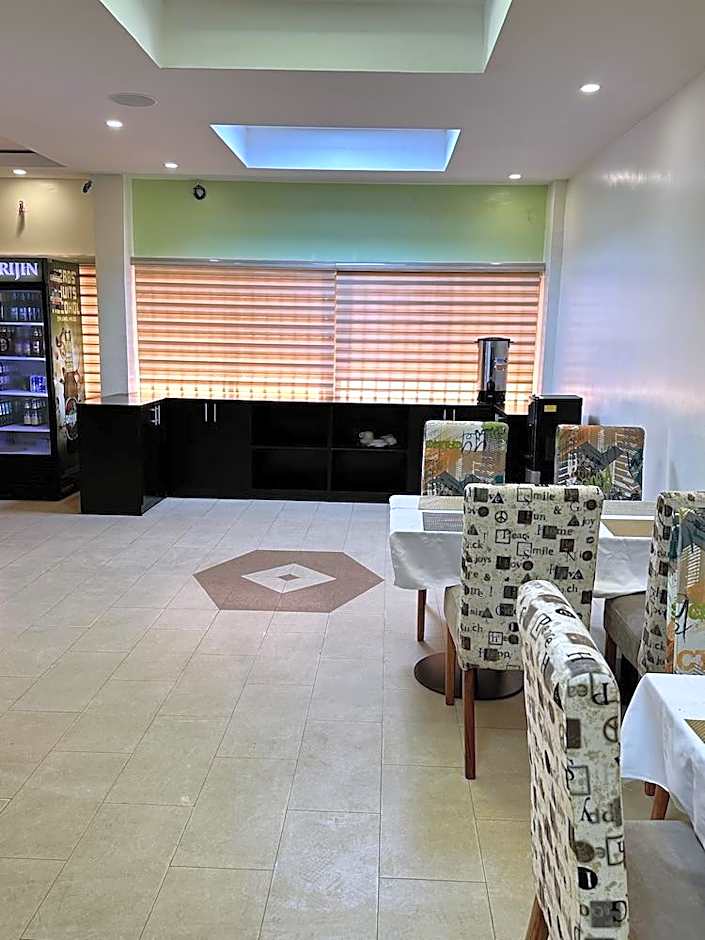 Whitehouse Hotel and Conference Centre