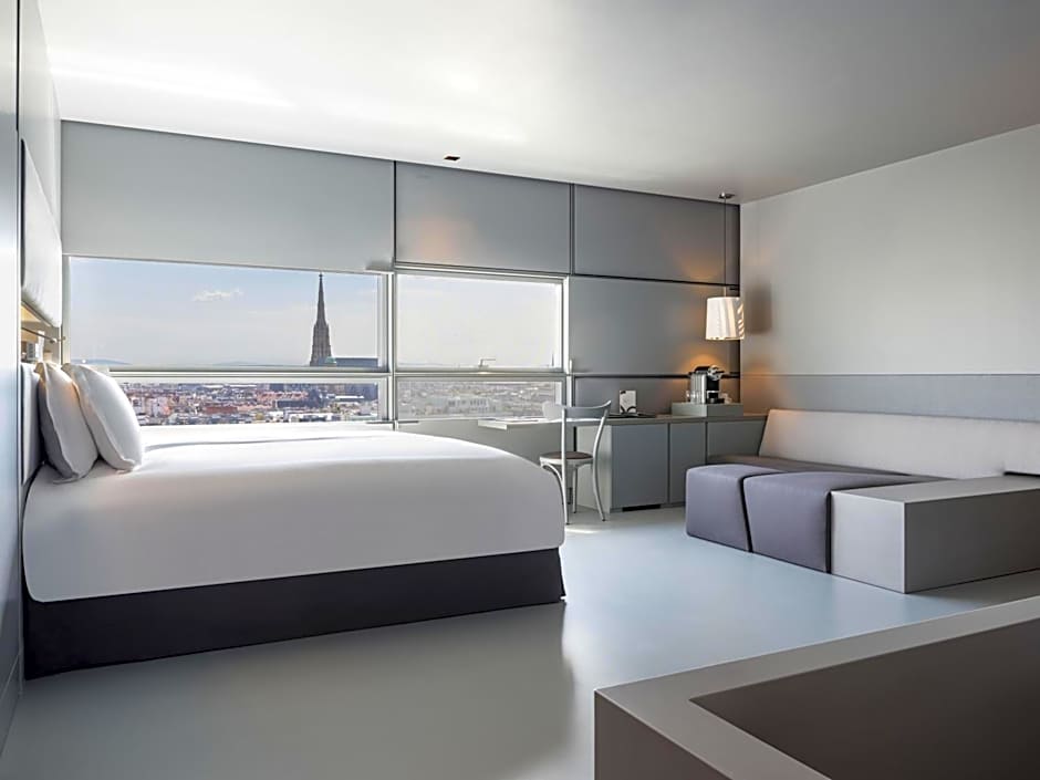 SO Vienna Hotel