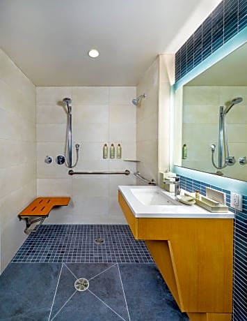 Renaissance Honolulu Hotel & Spa