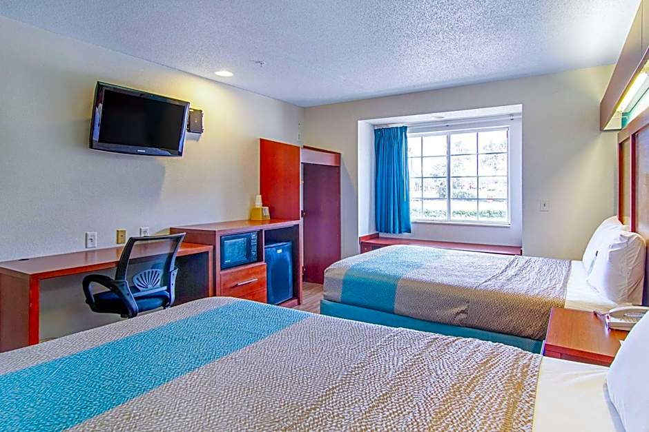 Americas Best Value Inn & Suites Brunswick