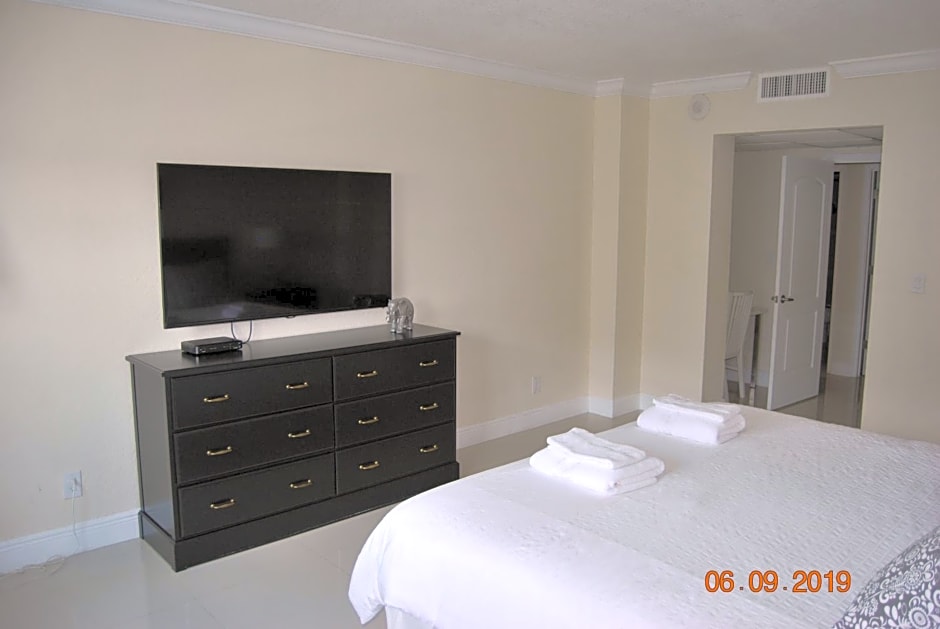 Ocean Reserve Piso 7 STR-310