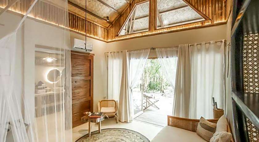 The Beach House Ocam Ocam