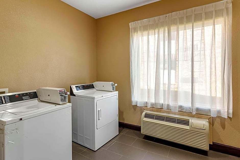 Comfort Suites Montgomery East Monticello Dr.