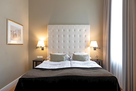 Small Double Room Queen