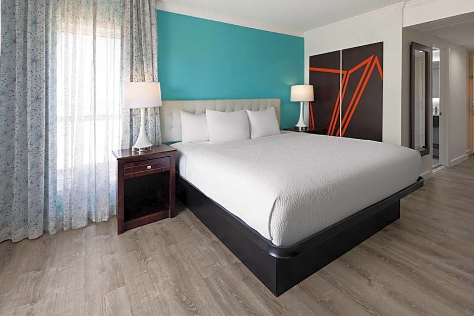 Howard Johnson Plaza Hotel by Wyndham Ocean City Oceanfront