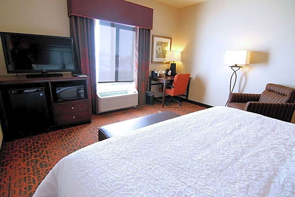 Hampton Inn & Suites Grand Forks