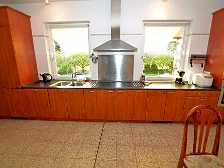 Amazing villa in Královéhradecký kraj w/ 