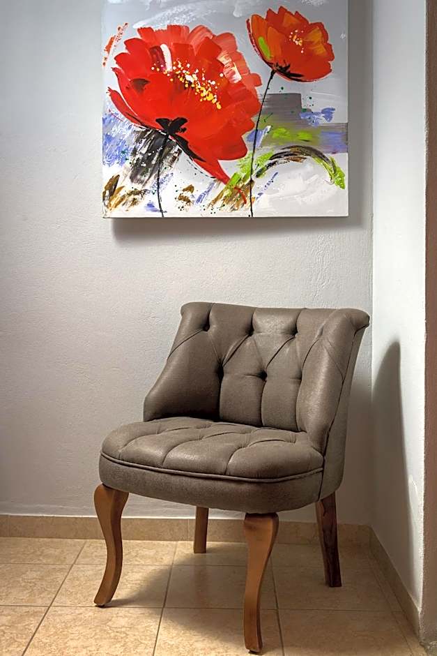 Grace Hotel & Studios