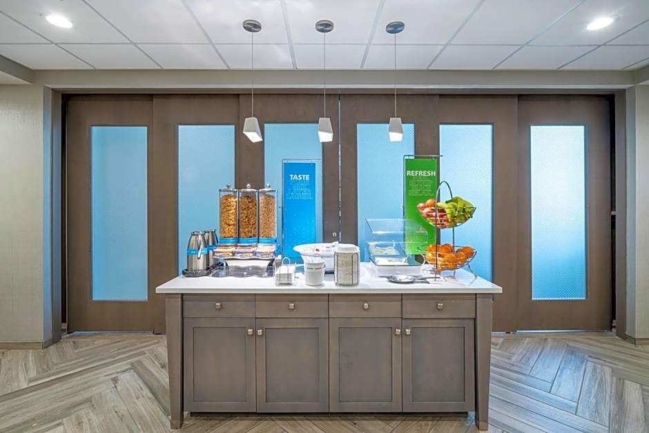 Hampton Inn By Hilton & Suites Glenarden/Washington DC