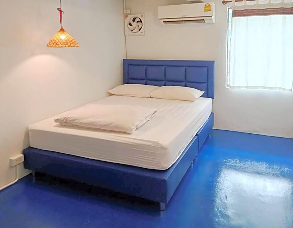 Photo 1 of 6 of Double Room with Shared Bathroom