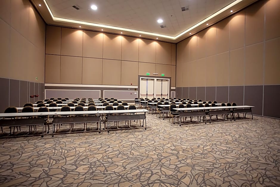 Paseo La Galería Hotel & Suites