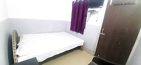 SPOT ON Gajadhar Rest House