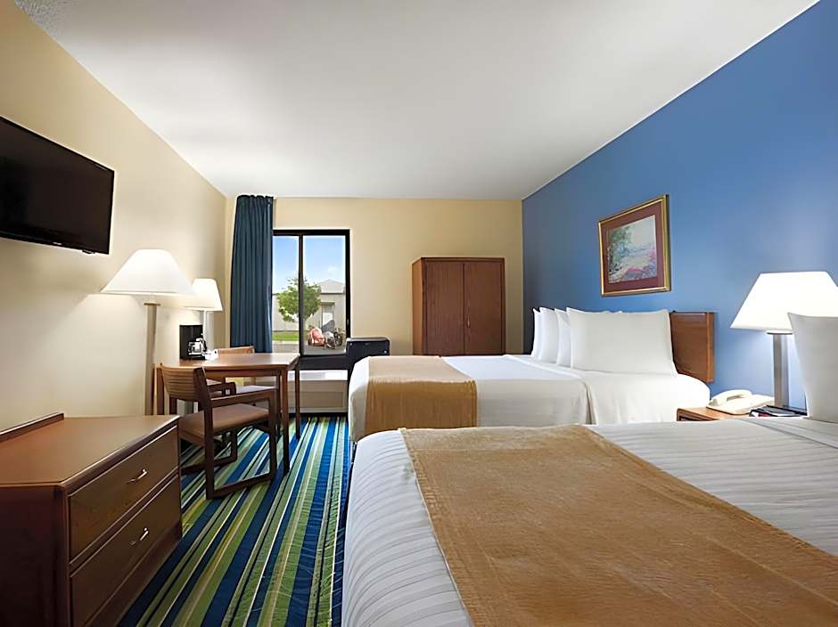 Days Inn by Wyndham Fargo
