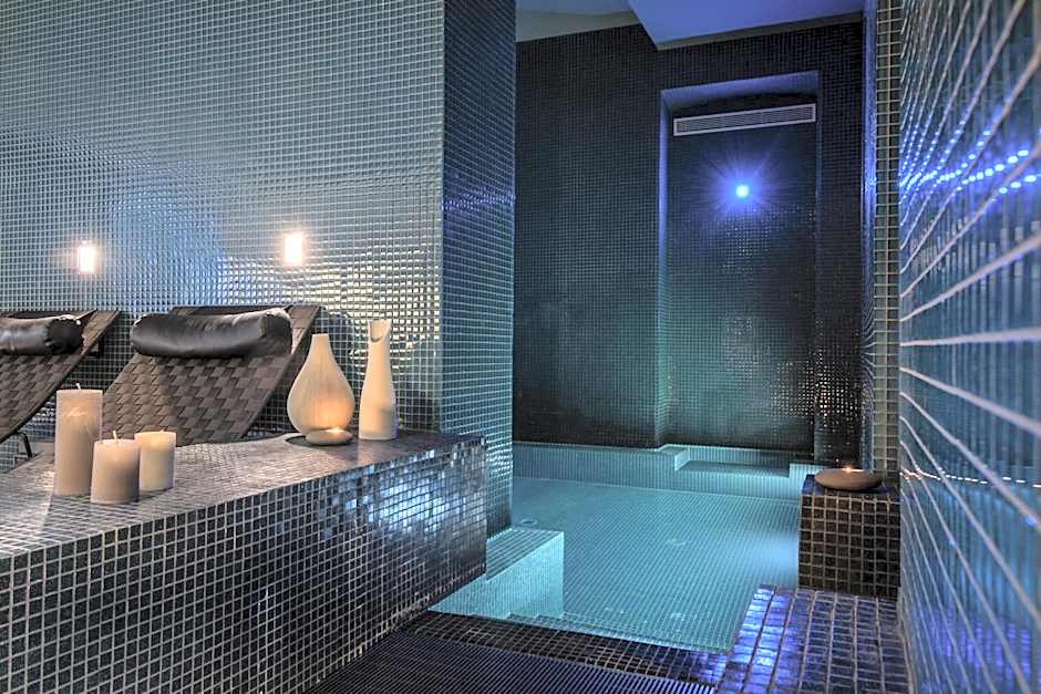Hotel C2