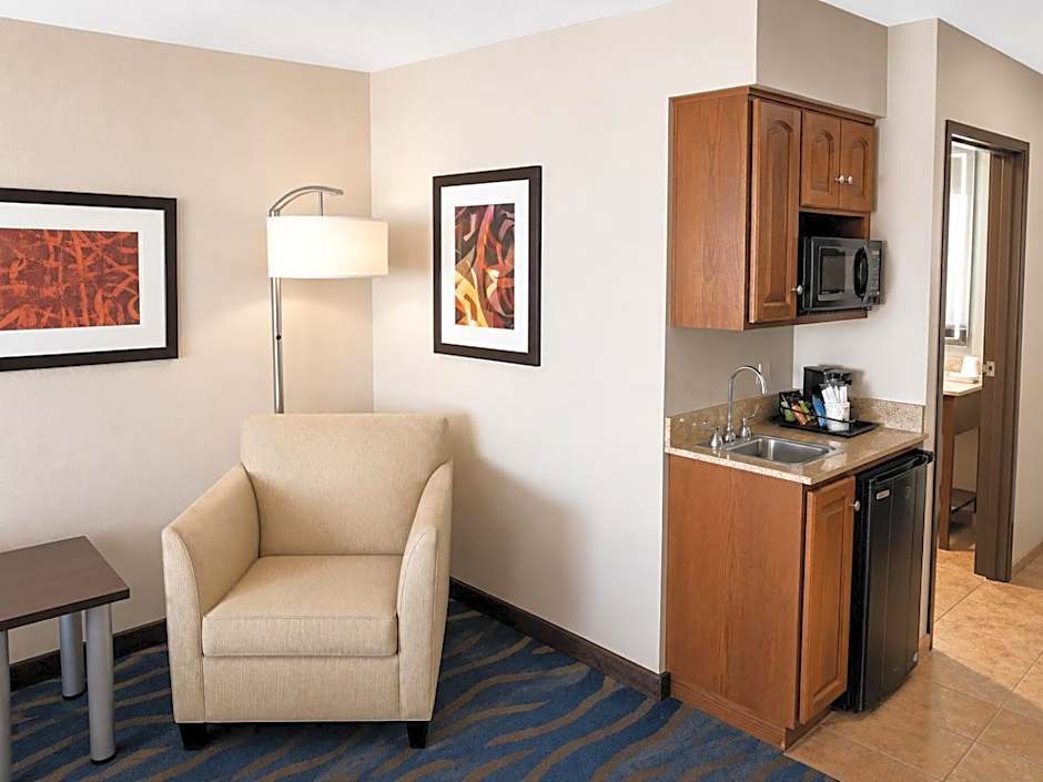 Astoria Hotel & Event Center