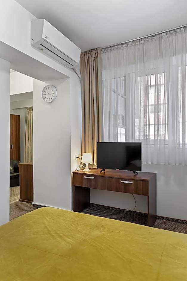 Lina Hotel