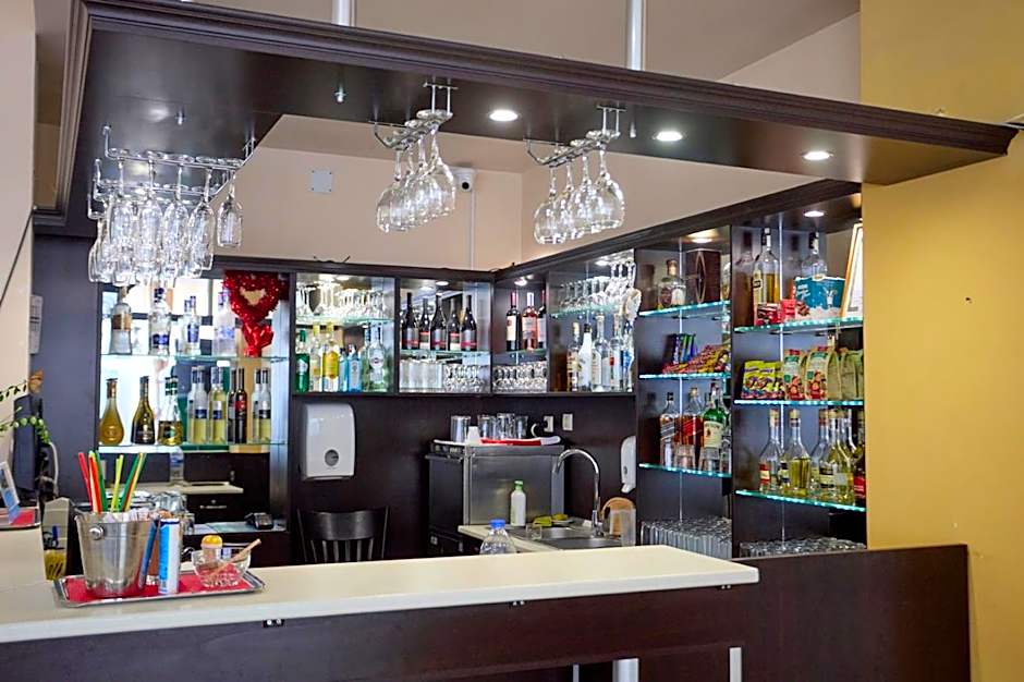 Хотел "Загоре"