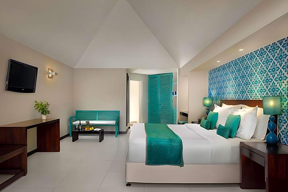 Adaaran Select Huduran Fushi - 24hrs Dine around Premium All inclusive