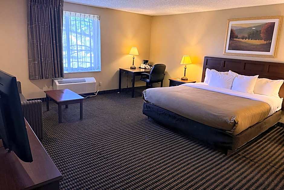 Wingate by Wyndham Livonia