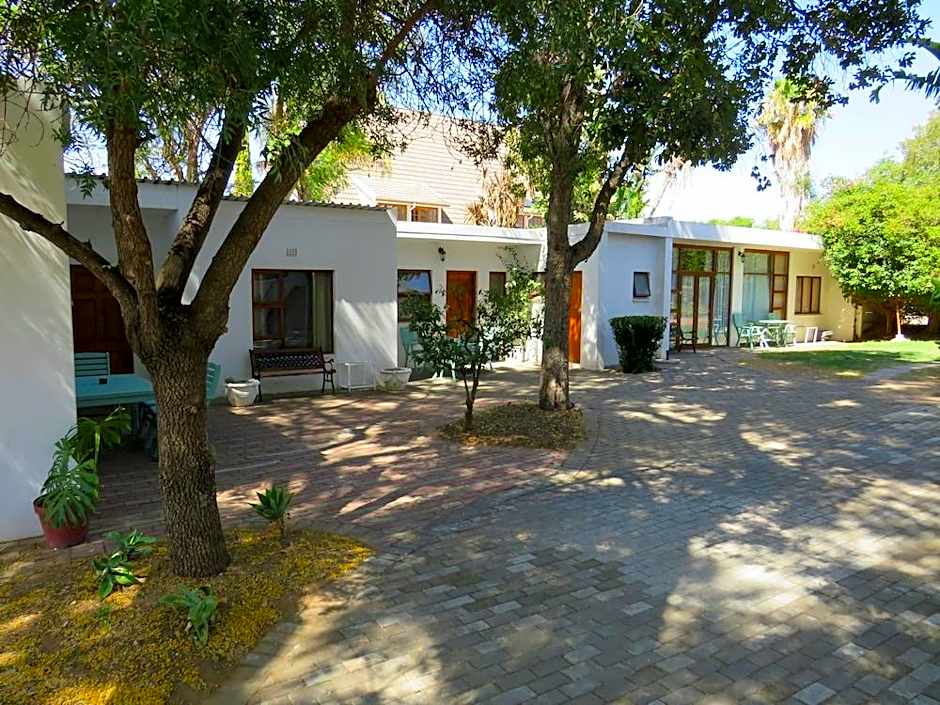 Haus Victoria Self Catering  Cottages – Oudtshoorn, KS