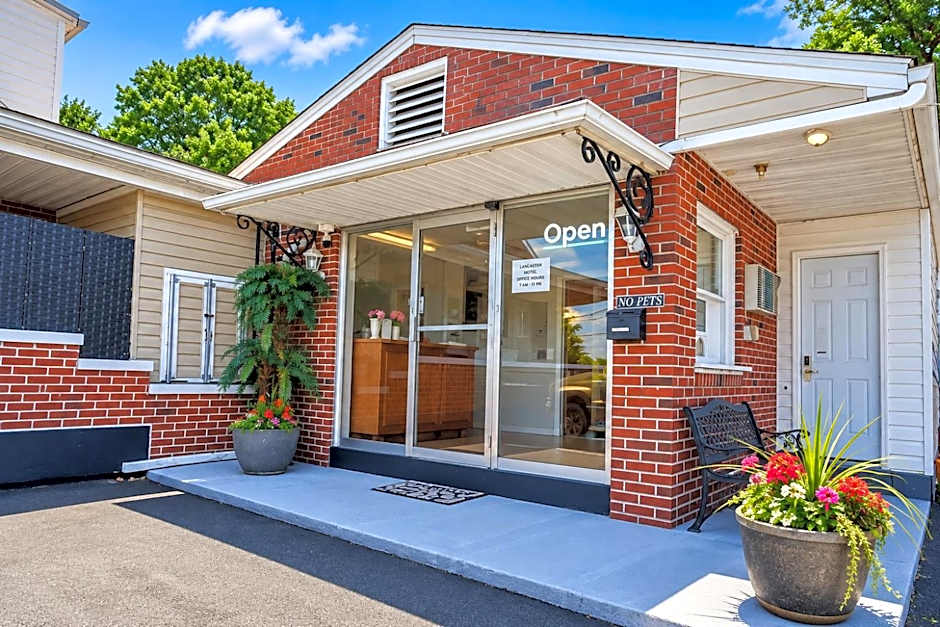 The Lancaster Motel By OYO Ronks near Paradise