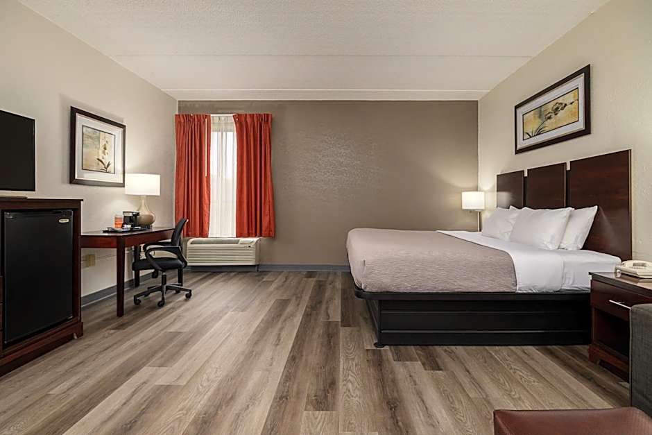 Quality Inn & Suites Lexington South