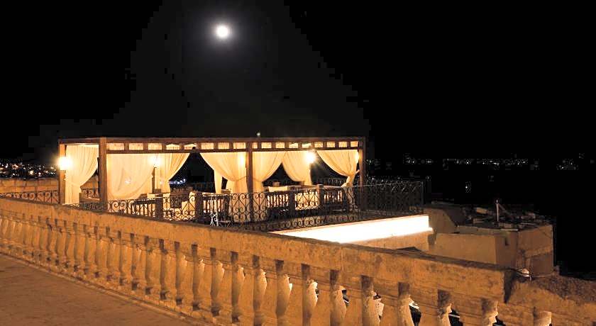 Mardius Tarihi Konak