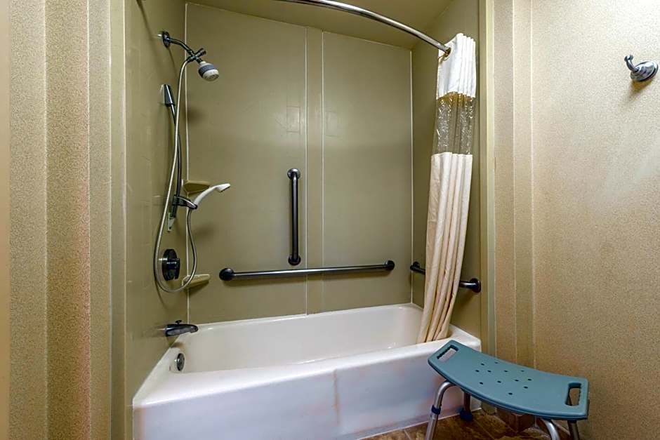 Days Inn & Suites by Wyndham Albuquerque North