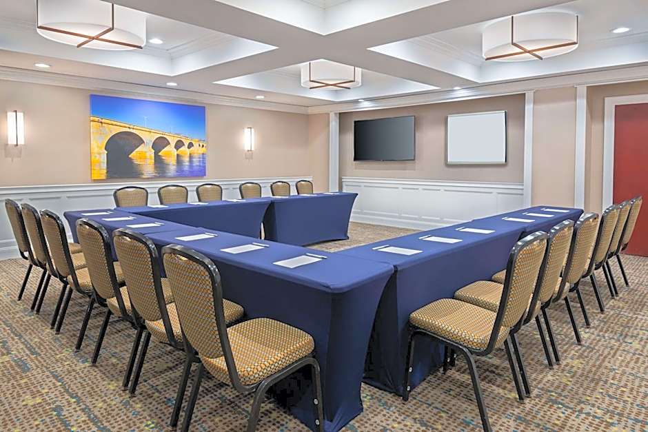 Hampton Inn By Hilton & Suites Hartford/Farmington