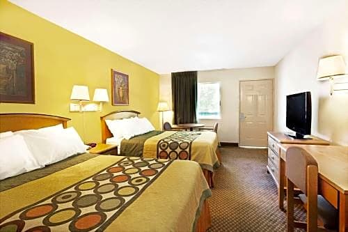 Super 8 by Wyndham Charlotte Downtown Area