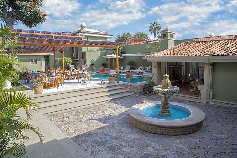 Hacienda del Lago Boutique Hotel