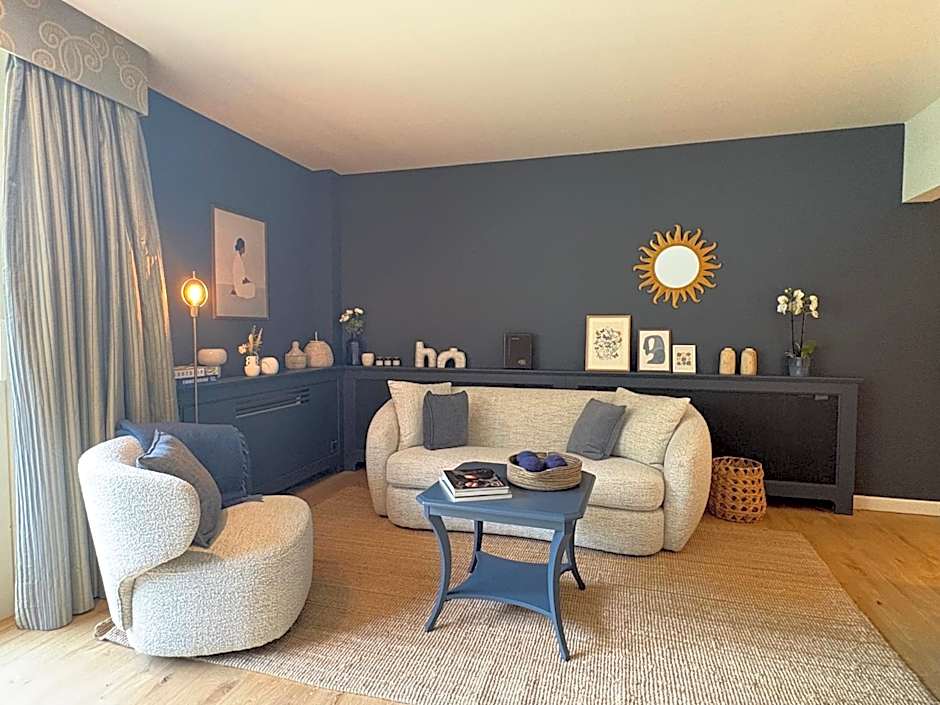Photo 1 of 10 of Junior Suite