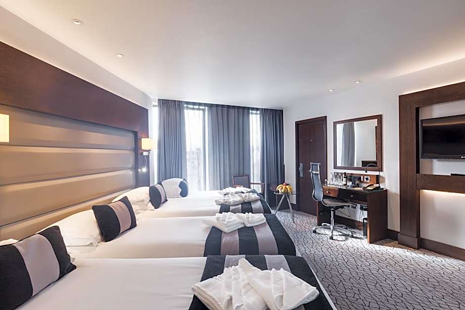 Park Grand London Heathrow