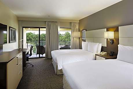 1 King Bed-Balcony-Nonsmoking