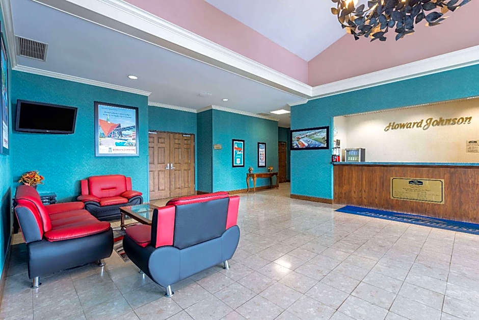 Howard Johnson by Wyndham Salem Hotel & Conference Center