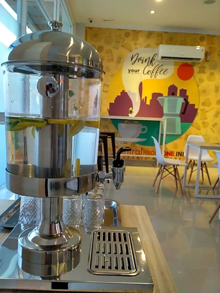 Central Front One Inn Jakarta Airport