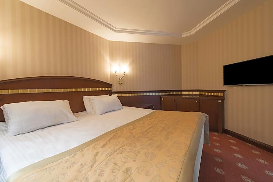 Akar International Hotel