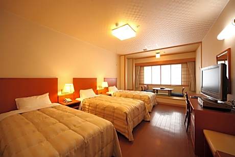 Triple Room with Tatami Area