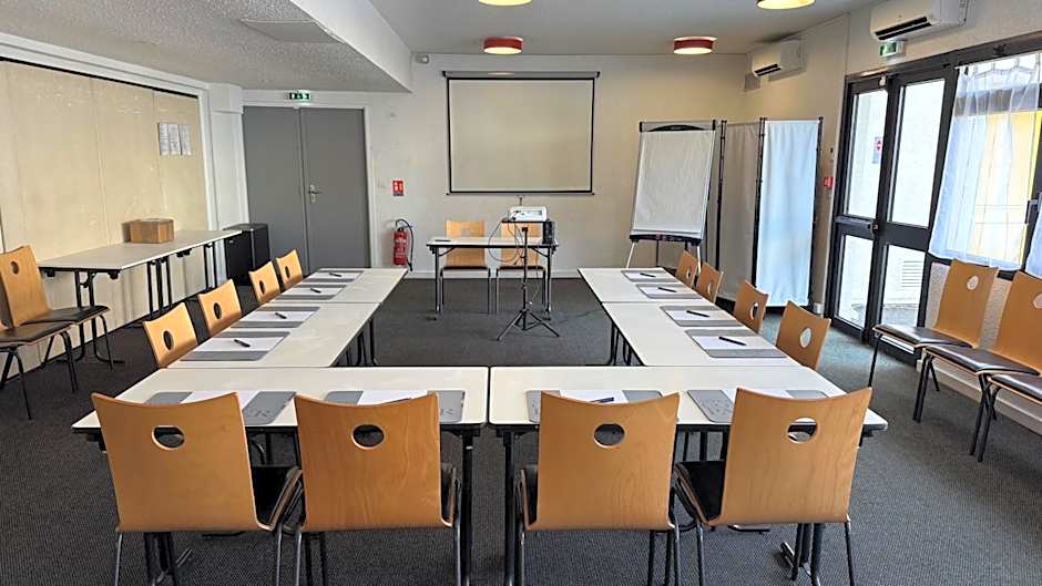 Kyriad Le Bourget Centre- Parc Des Expositions