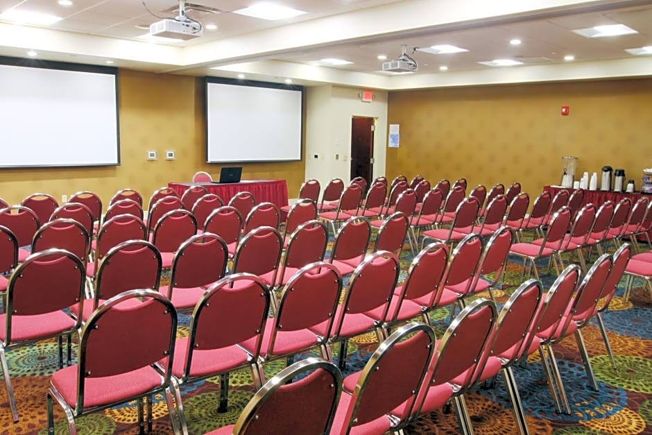 Holiday Inn Express Pittsburgh West - Greentree, an IHG Hotel
