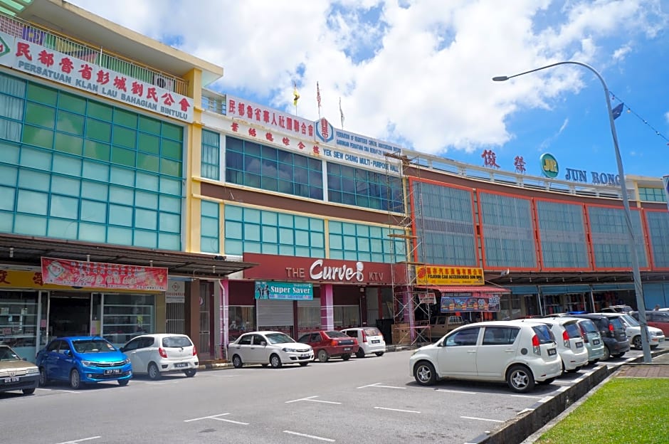 Greens Hotel & Suites