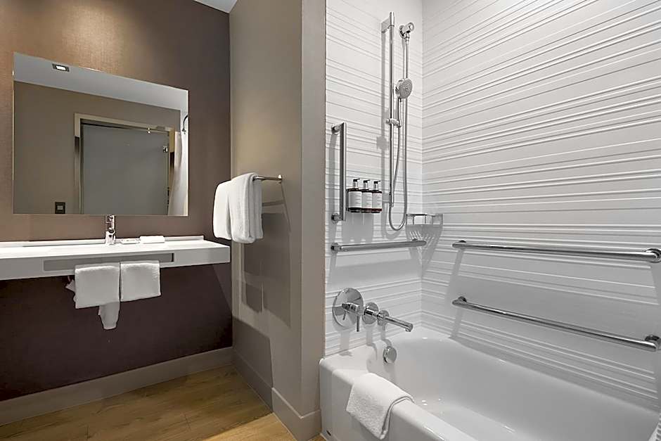 AC Hotel by Marriott Bloomington Mall of America